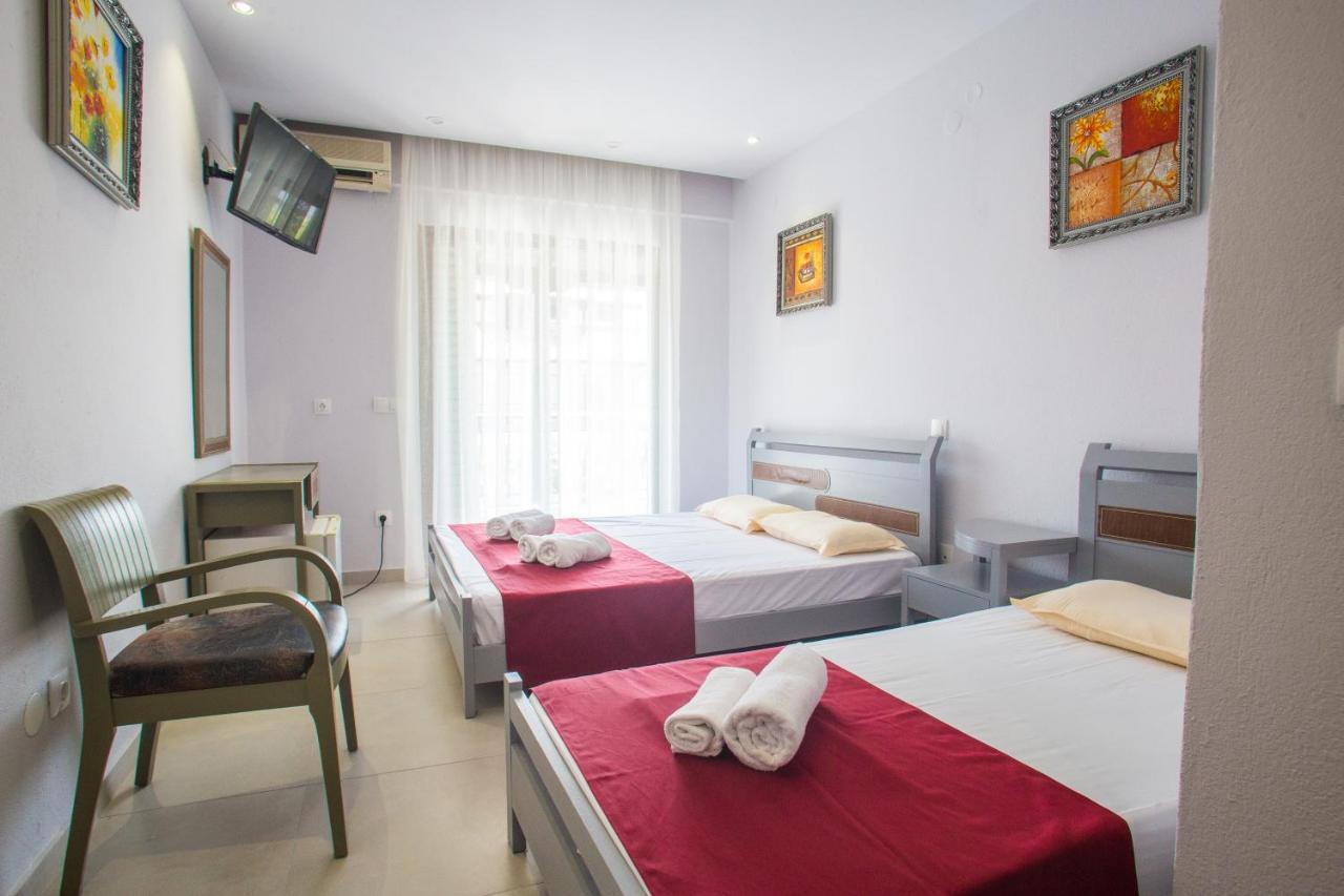 Hotel Litus Oliva Pefkochori Esterno foto